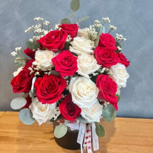 Cherry & Cream Flower Mix